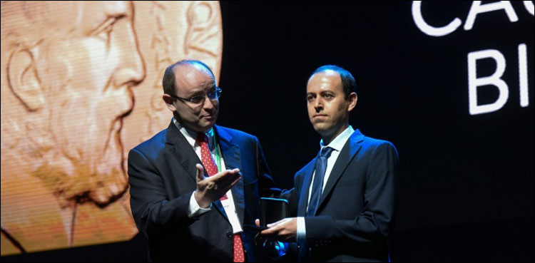 Kurdish refugee wins 'Nobel of mathematics' Fields medal