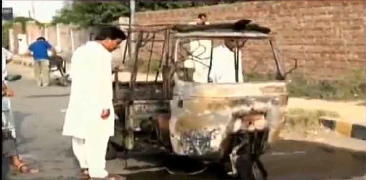 Two rickshaws burnt to protest rise in LPG prices