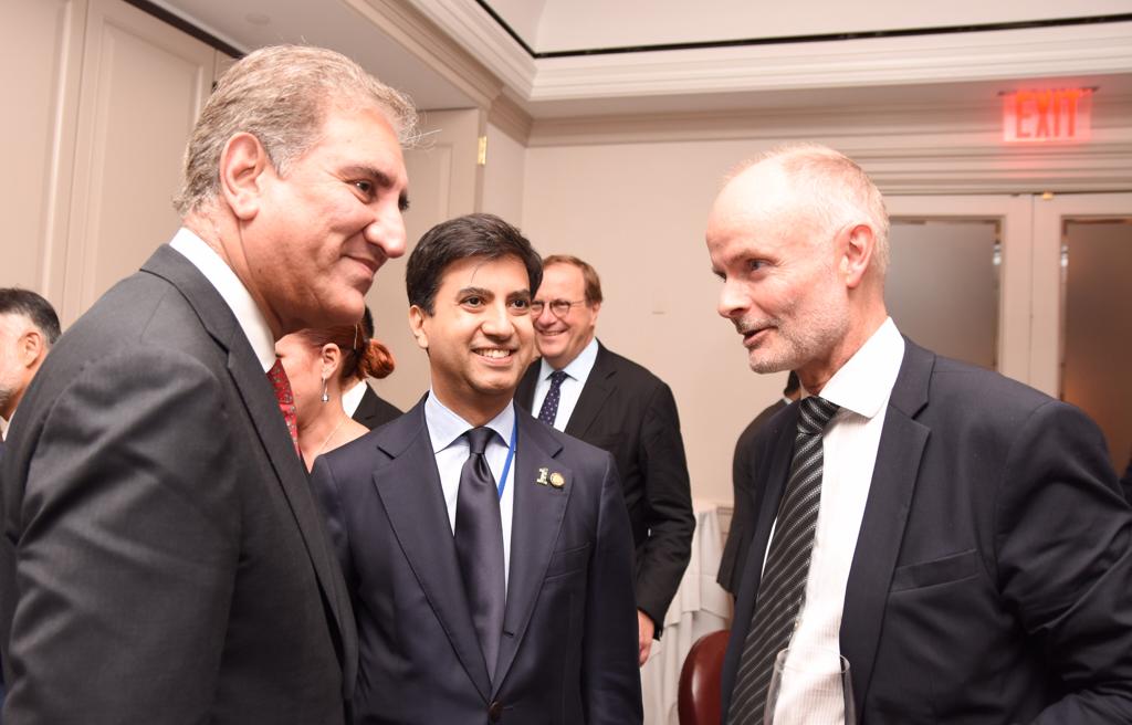 PTI govt wants 'business friendly Pakistan': FM Qureshi