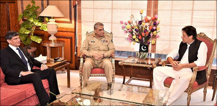 COAS, ISI chief discuss national security with PM Khan
