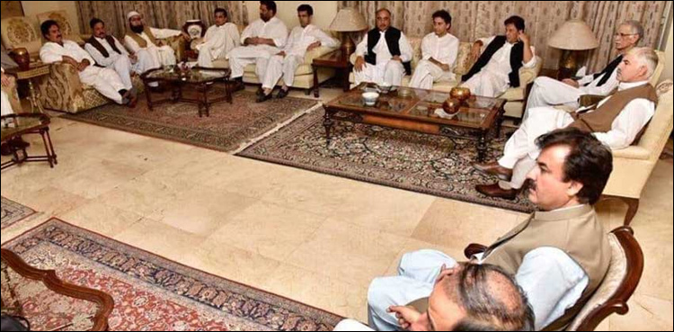 PM directs to complete Peshawar BRT project, Swat Motorway in time