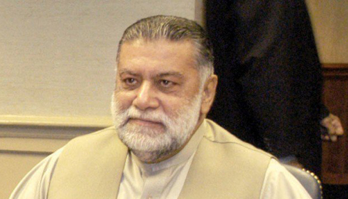 Ex-pm Zafarullah Jamali suffers cardiac arrest, placed on ventilator