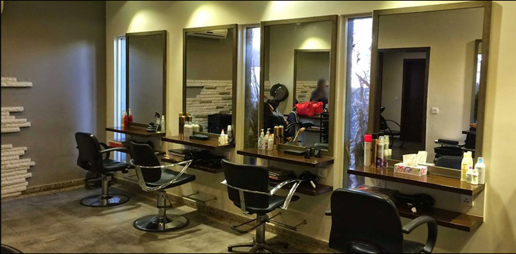 Bride allegedly kidnapped from outside beauty salon in Karachi