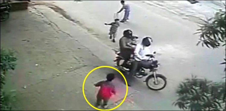 Kidnapped Toddler Found in Jacobabad; Businessman Robbed of Rs 1.8m in Karachi