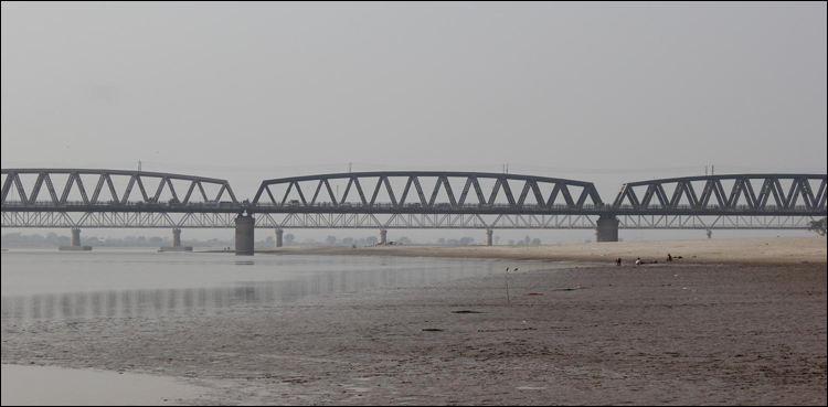 Indus River water level returns to normal at all barrages