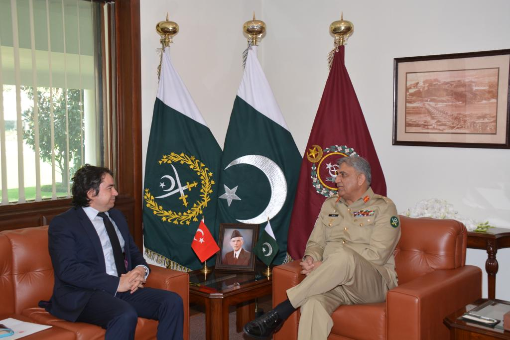 Turkish ambassador calls on Army Chief at GHQ
