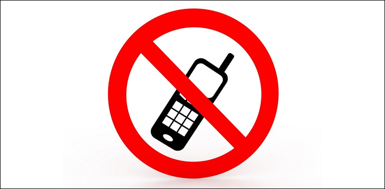 Mobile phones banned in public schools of Multan