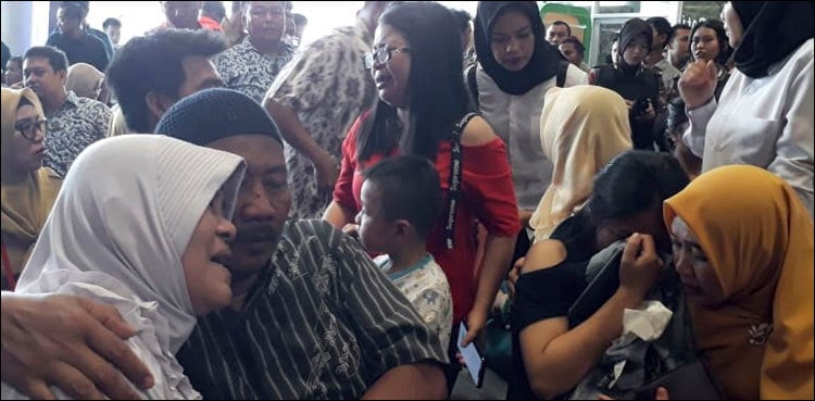 Indonesian plane crashes in Java Sea with 188 aboard