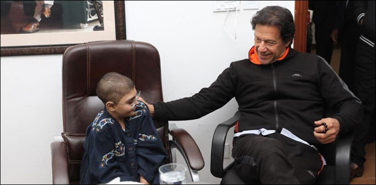 VIDEO: PM Imran Khan fulfills wish of ailing fan