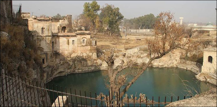 Katas Raj case: Chief Justice imposes Rs 100mn fine on cement factory