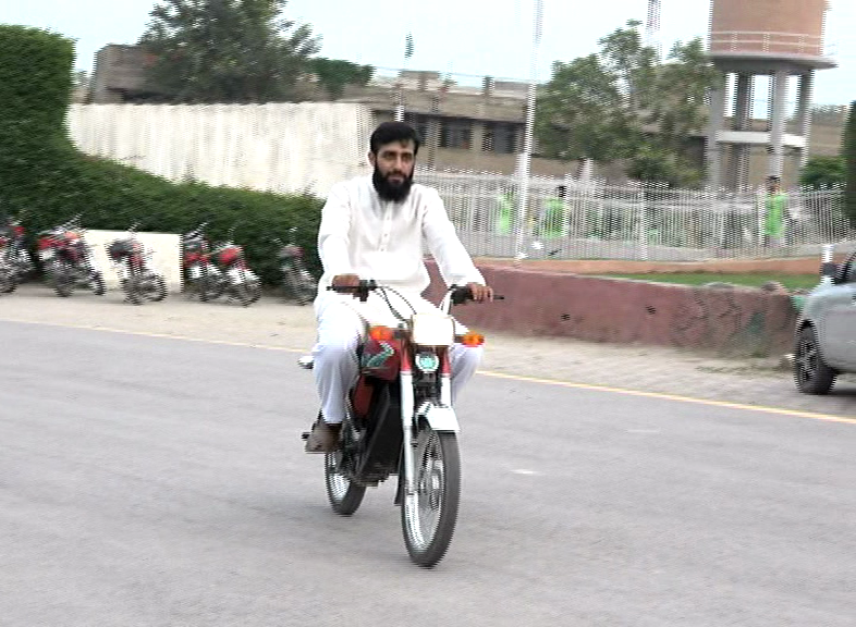 Students of Peshawar University hit the streets against fee hike again