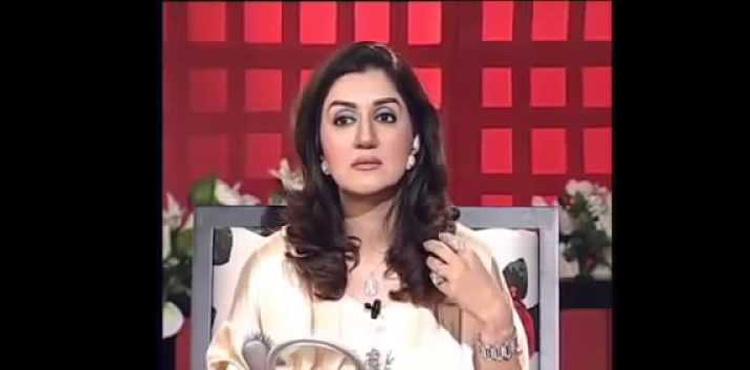 'Bright Krein Isay': Resham, Saba Qamar and Ayesha Sana relive the memorable clip