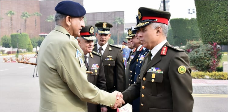 COAS discusses security cooperation with Egypt's military leaders