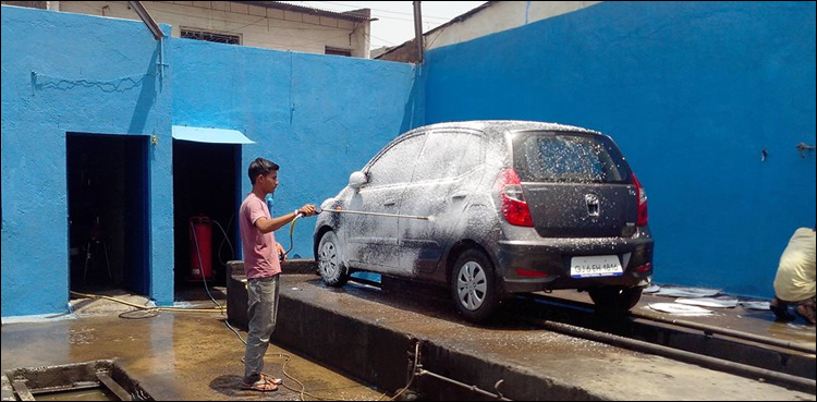 Ban imposed on washing cars with hosepipes in Punjab