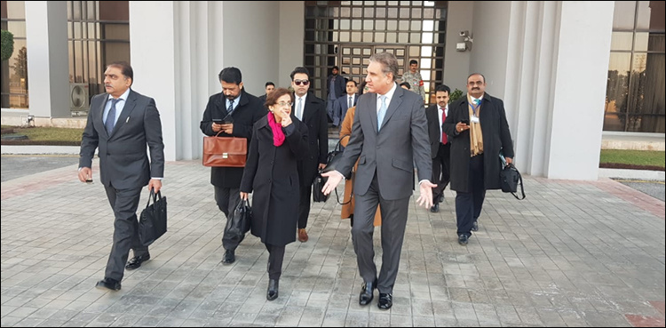 FM Qureshi in Kabul for trilateral peace talks with China, Afghanistan