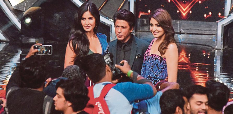 Hero or Zero? Bollywood's Khan eyes hit as dwarf