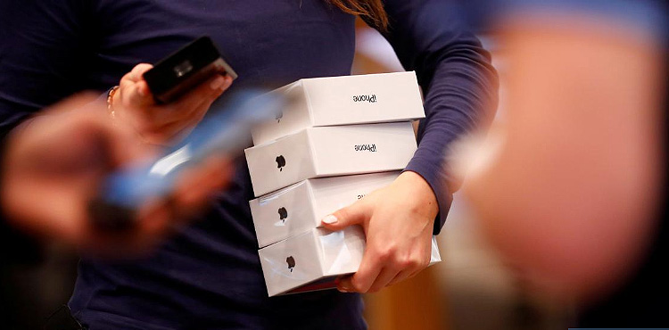 Tariff threat may compound Apple's iPhone woes