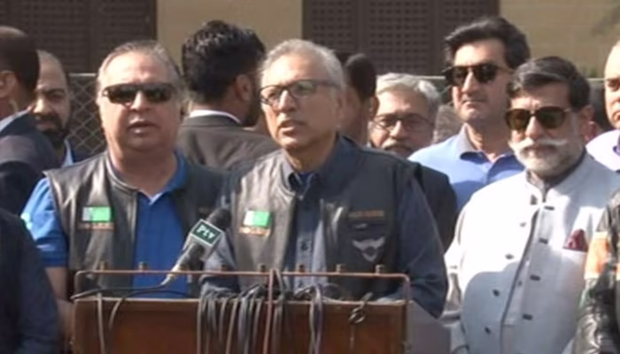Sindh govt's cooperation required for development of Karachi: Alvi
