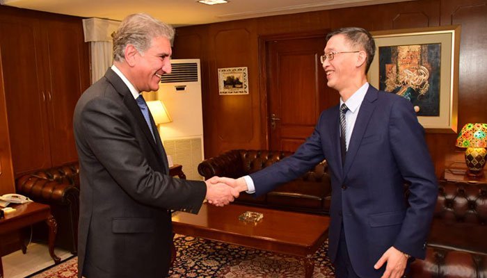 Qureshi, Chinese envoy discuss CPEC progress, bilateral issues