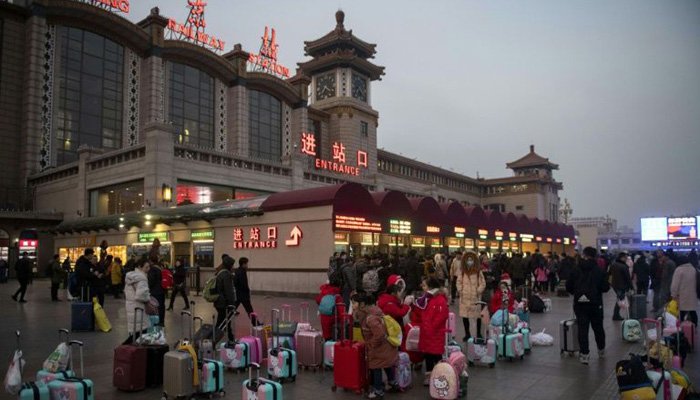 Chinese begin Lunar holiday exodus in the millions