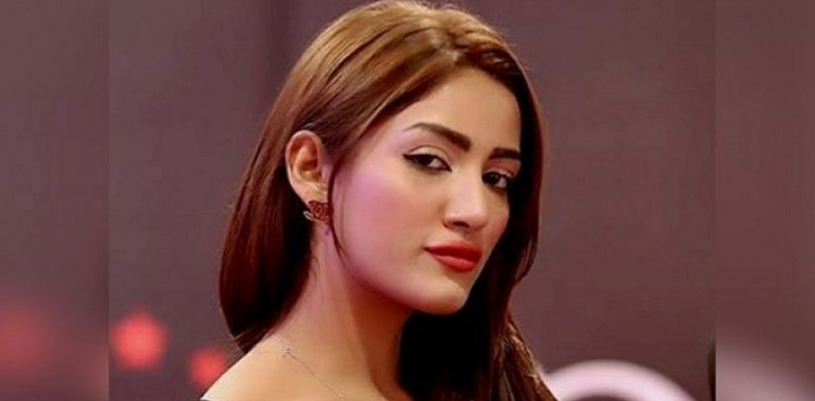 Mathira injured in horrific car accident in Dubai