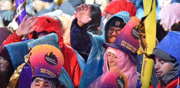 Thousands brave rain in New York's Times Square to welcome 2019