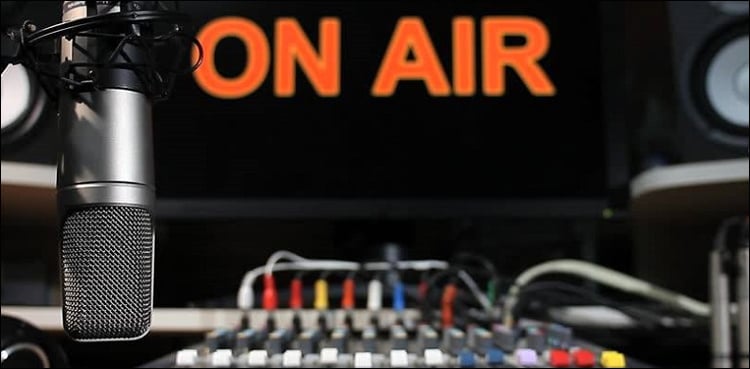 Fledgling radio station aims to be ‘voice of the people’ in Gaza