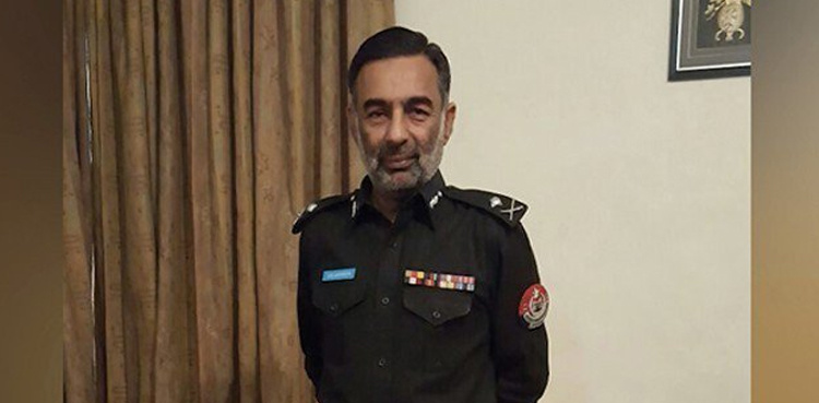 Federal govt replaces KP IG, chief secretary