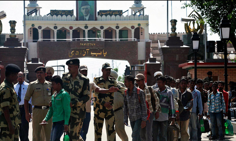 Pakistan returns Indian prisoner arrested in 2012