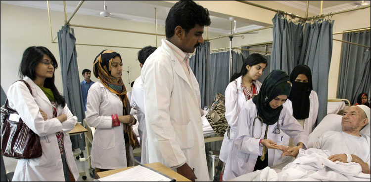 Wearing of gown banned for 'ineligible' doctors in Punjab