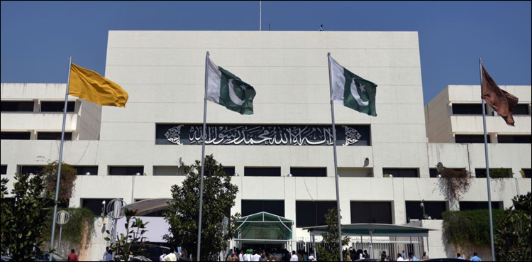 Govt in talks with potential buyers for Pakistan Steel privatization: official