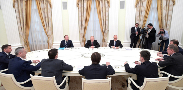 Putin reshuffles regional governors ahead of local elections