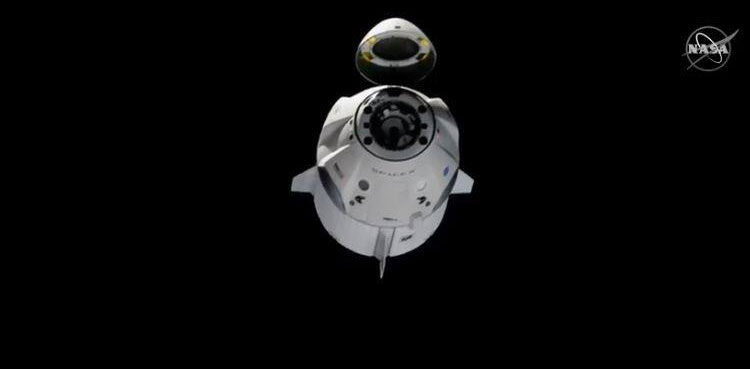 SpaceX Dragon capsule splashes down in Atlantic Ocean