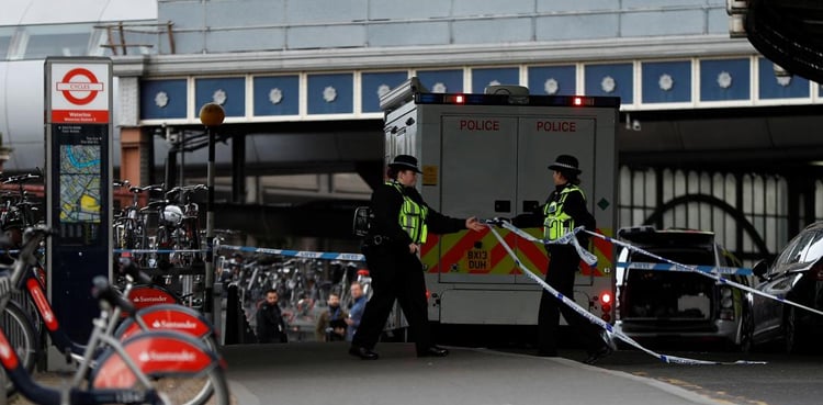 Parcel bombs sent to London transport hubs had Irish stamps: Sky News