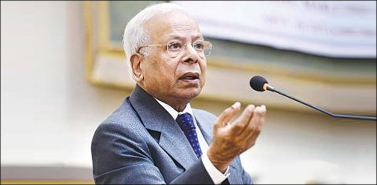Age bar not lowered for CSS exam candidates, says Ishrat Hussain