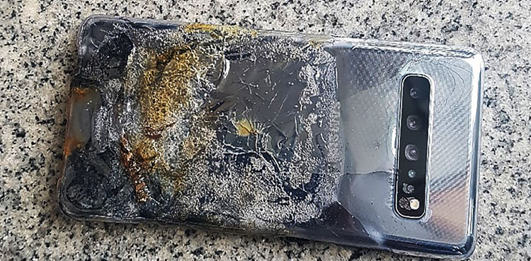 Samsung denies new Galaxy phone burnt from malfunctioning