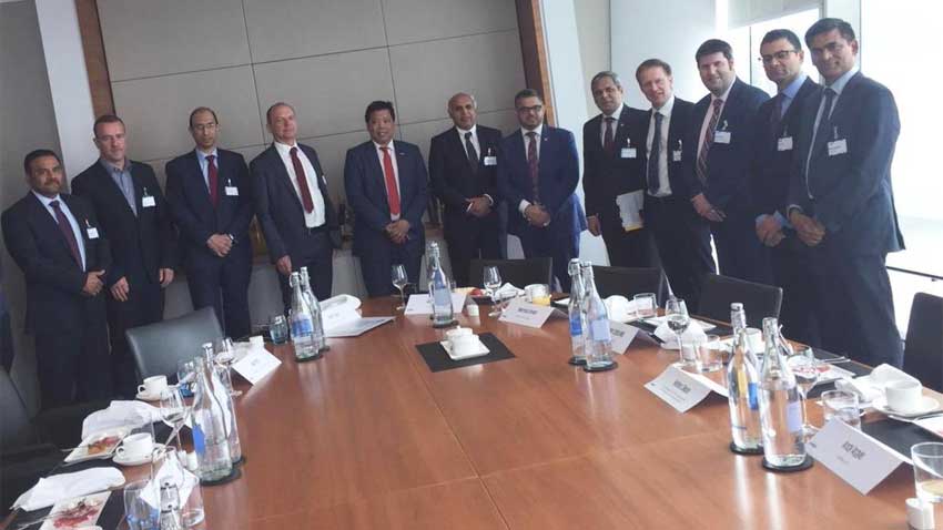 Pakistan, UK review bilateral trade, investment