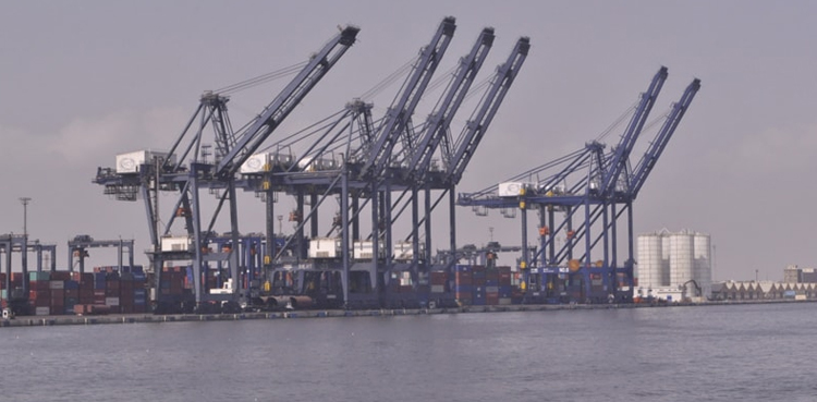 Fishermen block Karachi Port channel over Balochistan fishing ban