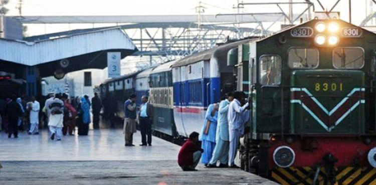 Railways to run shuttle train service between Lahore-Gujranwala