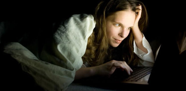 Light exposure during sleep linked to weight gain in women