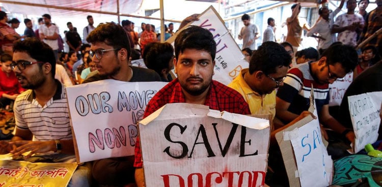 YDA threatens to shut Punjab hospitals over doctors' torture in Islamabad