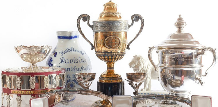 'Boom Boom' Tennis star auctions trophies to pay off debts