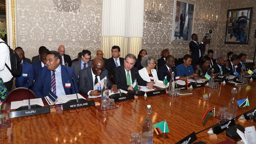 Qureshi invites Commonwealth's partnership in CPEC's special economic zones