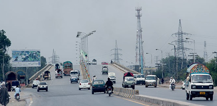 One arrested over recovery of 15 kg hashish from car in Peshawar