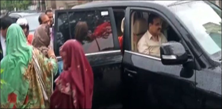 CM Buzdar rescues people stranded in Lahore's rain-hit areas