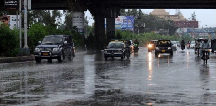 Light drizzle in parts of Karachi