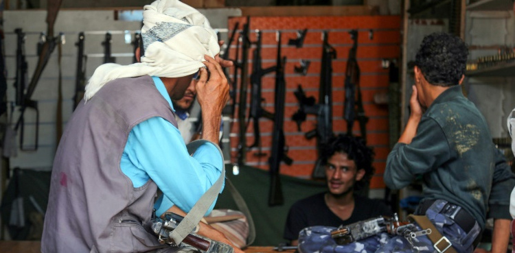 From crafts to Kalashnikovs: arms souk thrives in Yemen's Taez