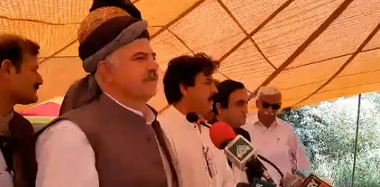 Entire nation stands by Pak army over Kashmir issue: CM Mahmood Khan