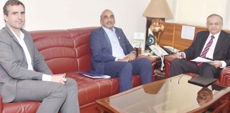 Abdul Razak Dawood hails WB role for economic development of Pakistan