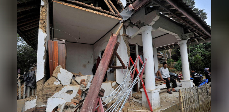 Strong earthquake kills four in Indonesia